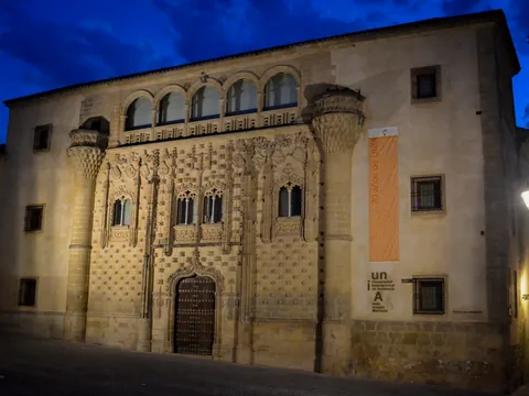 Tour nocturno por Baeza