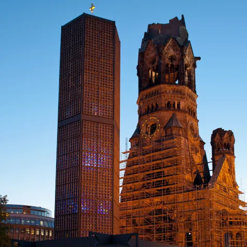 Iglesia memorial Kaiser Wilhelm - Qué ver en Berlín - Guía de viaje Berlín - Buendía Tours