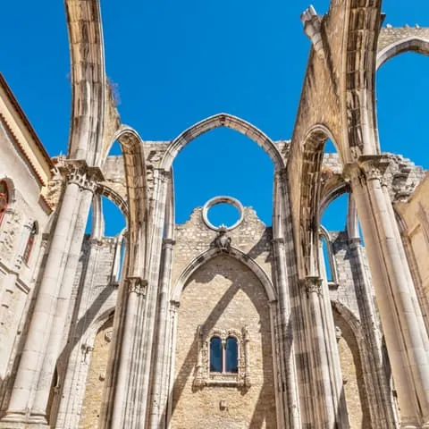 convento do carmo ruinas buendia tours lisboa