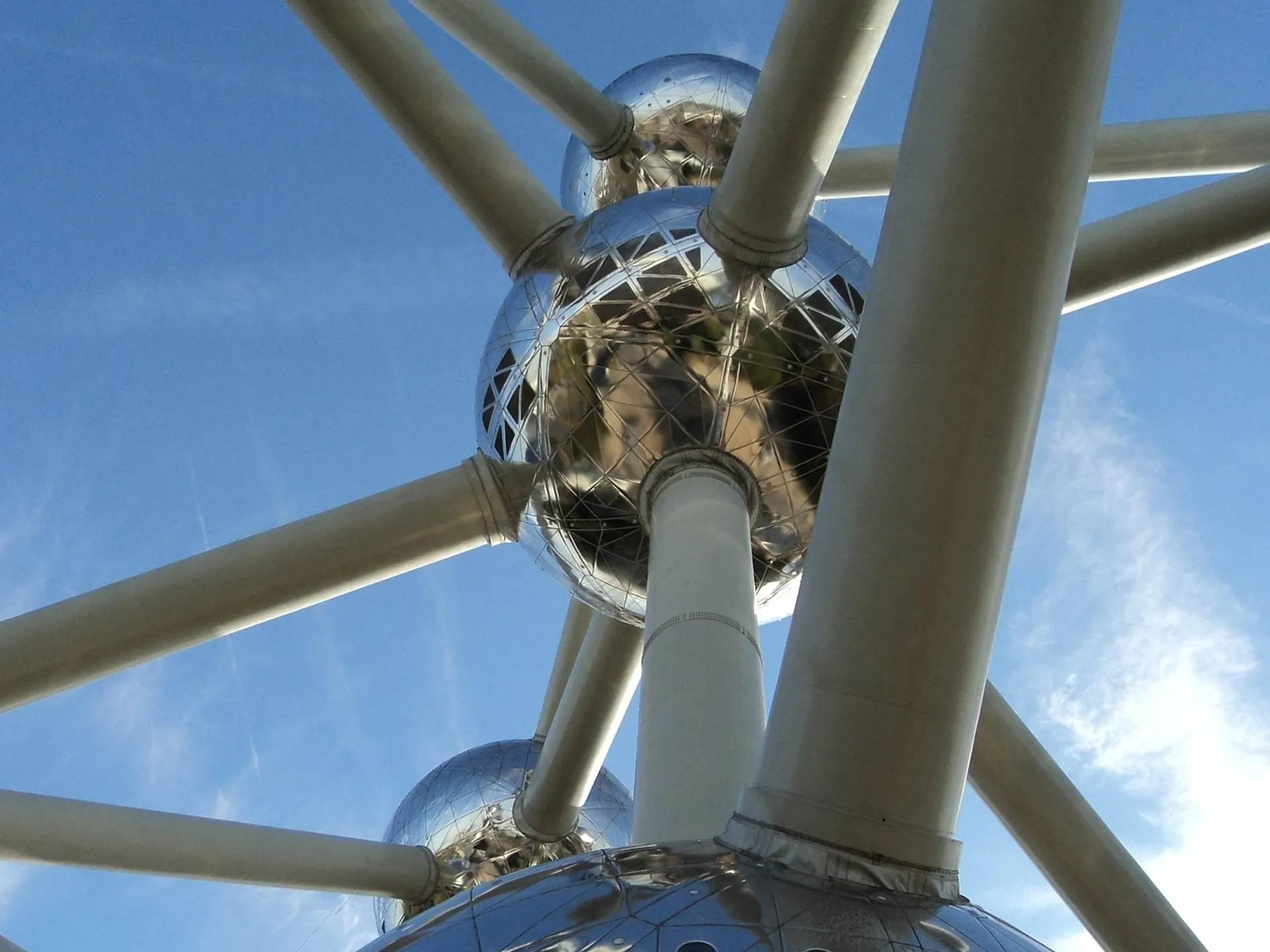 Esferas del Atomium en Bruselas.