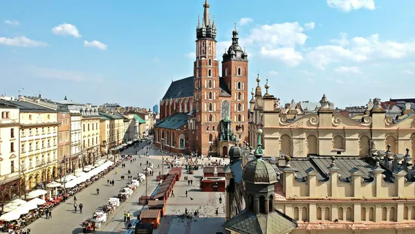 Qué hacer en Cracovia entre historia, patrimonio y grandes excursiones desde la ciudad