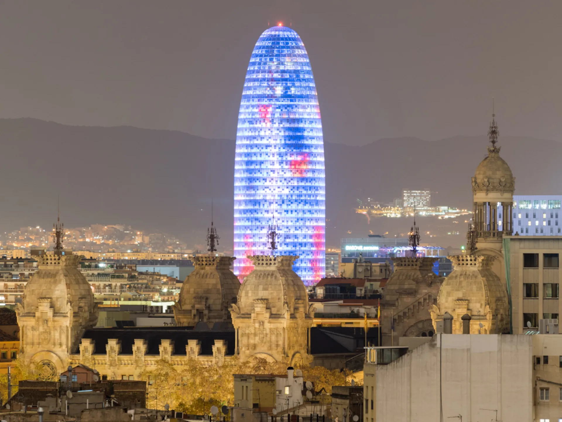 Torre Glòries - 15 joyas arquitectónicas de Barcelona - Blog - Buendia Tours