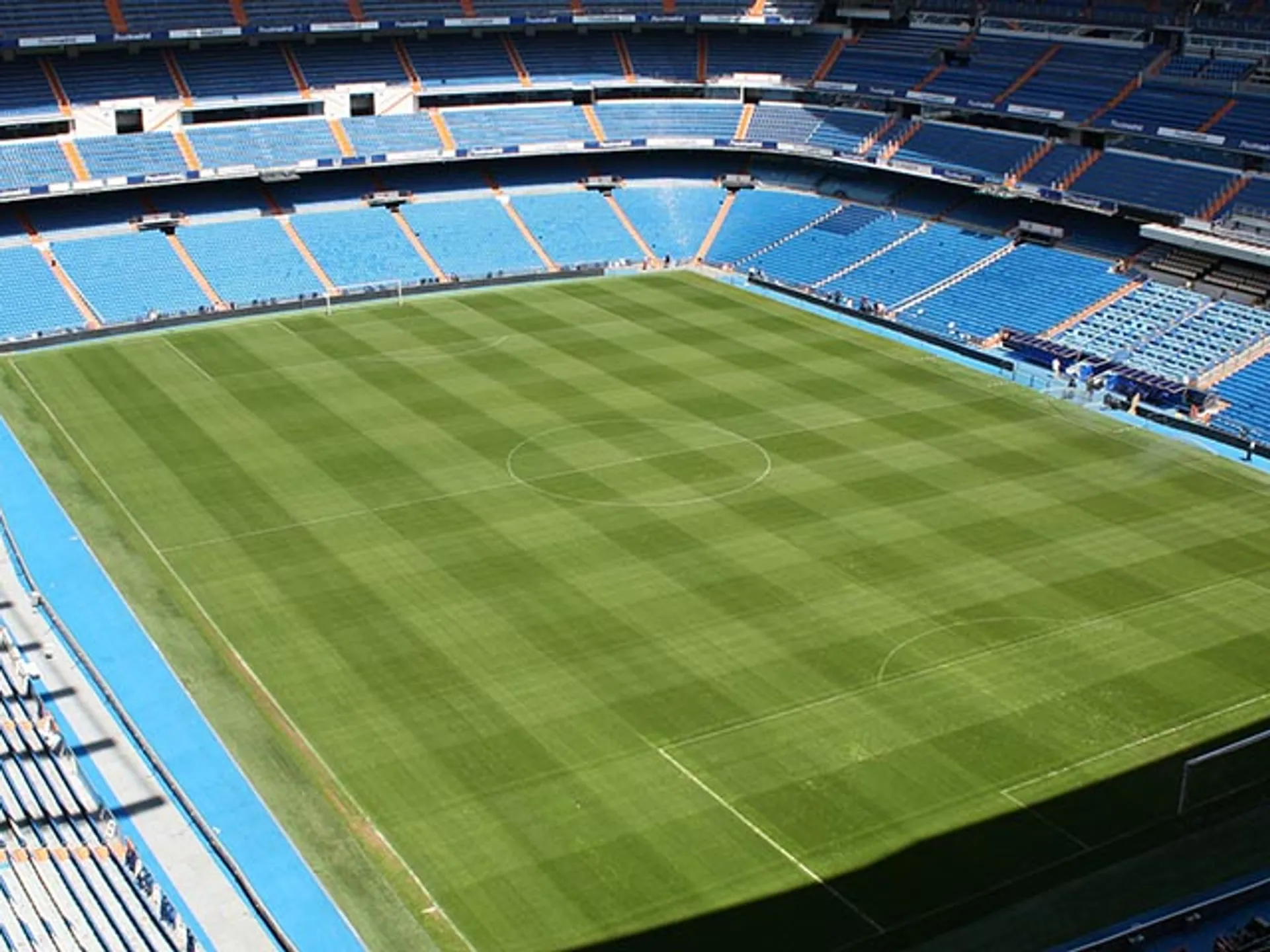Estadio Santiago Bernabéu - Qué ver en Madrid - Guía de viaje Madrid - Buendía Tours