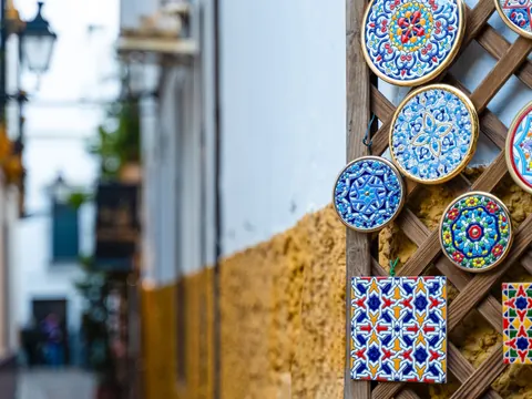 El icónico barrio de Santa Cruz en Sevilla