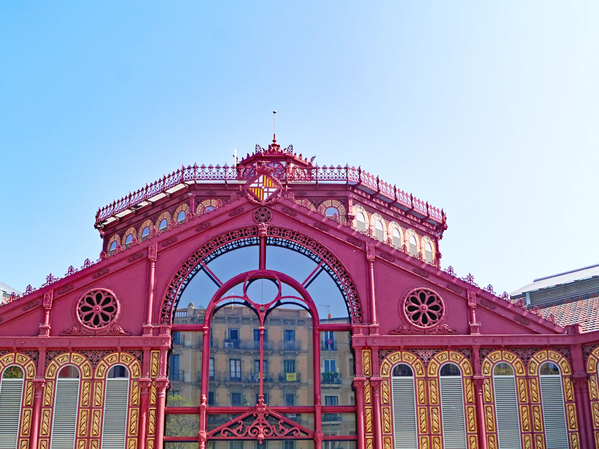 Fachada del Mercat de Sant Antoni - Mercat de Sant Antoni de Barcelona - Qué ver en Barcelona - Guía de Viajes Barcelona - Buendía Tours