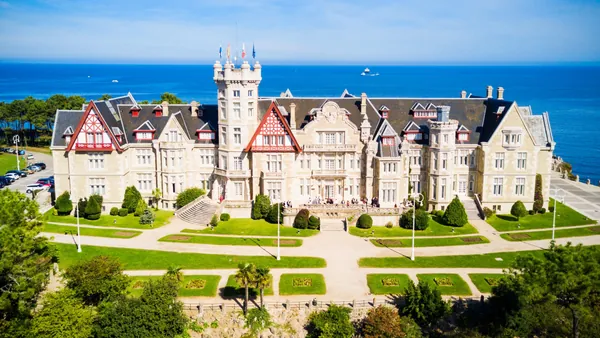 Palacio de la Magdalena en la Península de la Magdalena, Santander