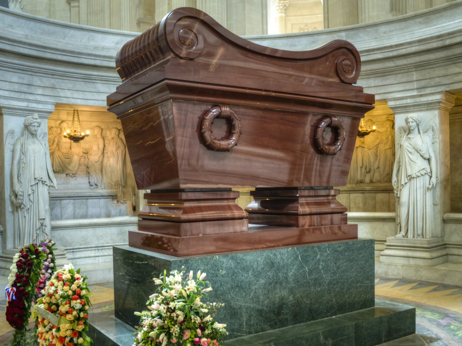 Tumba de Napoleón - Museo Inválides - Guia de viaje Paris - Buendia Tours