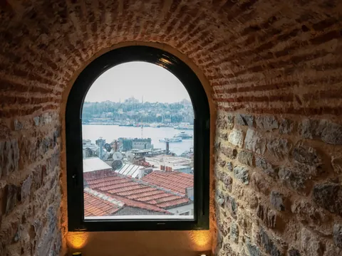 Vista desde el interior de la torre Galata en Estambul