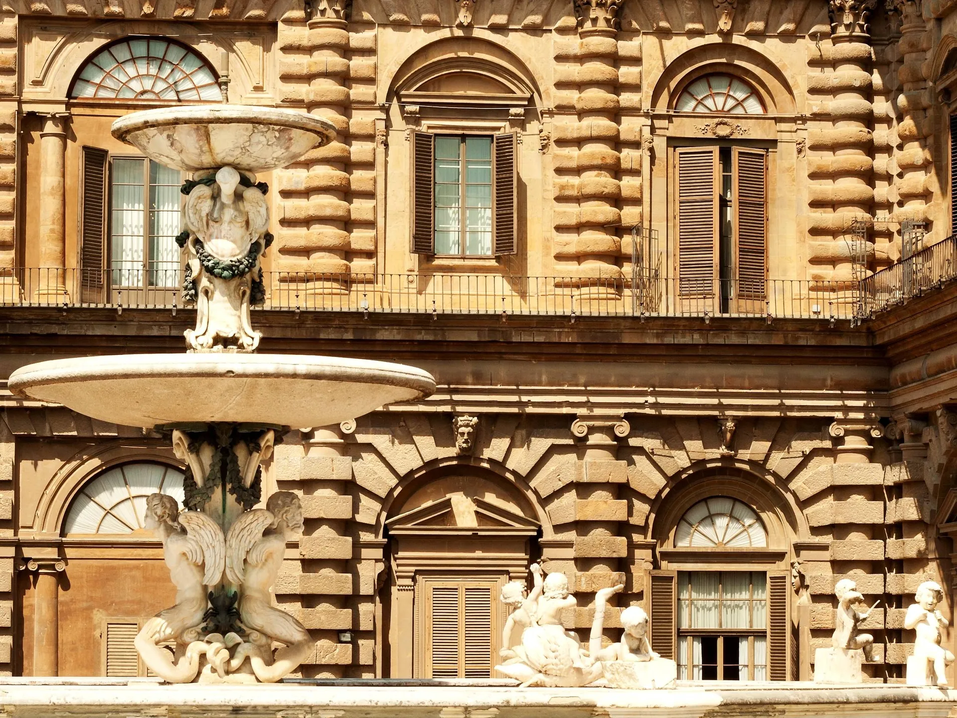 Palazzo Pitti - Piazzale Michelangelo - Qué ver en Florencia - Guía de viaje Florencia - Buendía Tours 