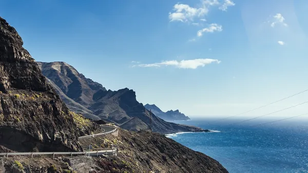 Vistas al balcón del Atlántico en el recorrido por la costa noroeste de la isla de Gran Canaria.