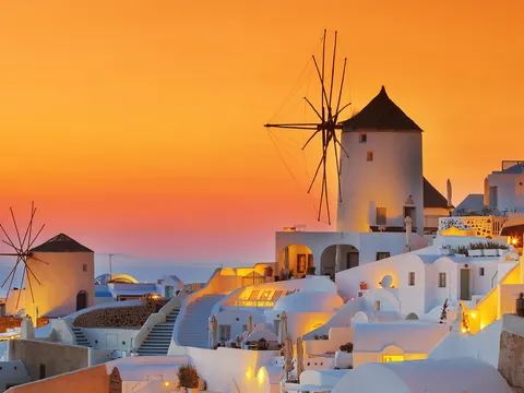 Crucreo islas Volcanicas Santorini Puesta de Sol Oia Sunset paseo en barco Tradicional Griego Nea Kameni Volcal Palea Kameni Hot Spring Thirassia Grecia