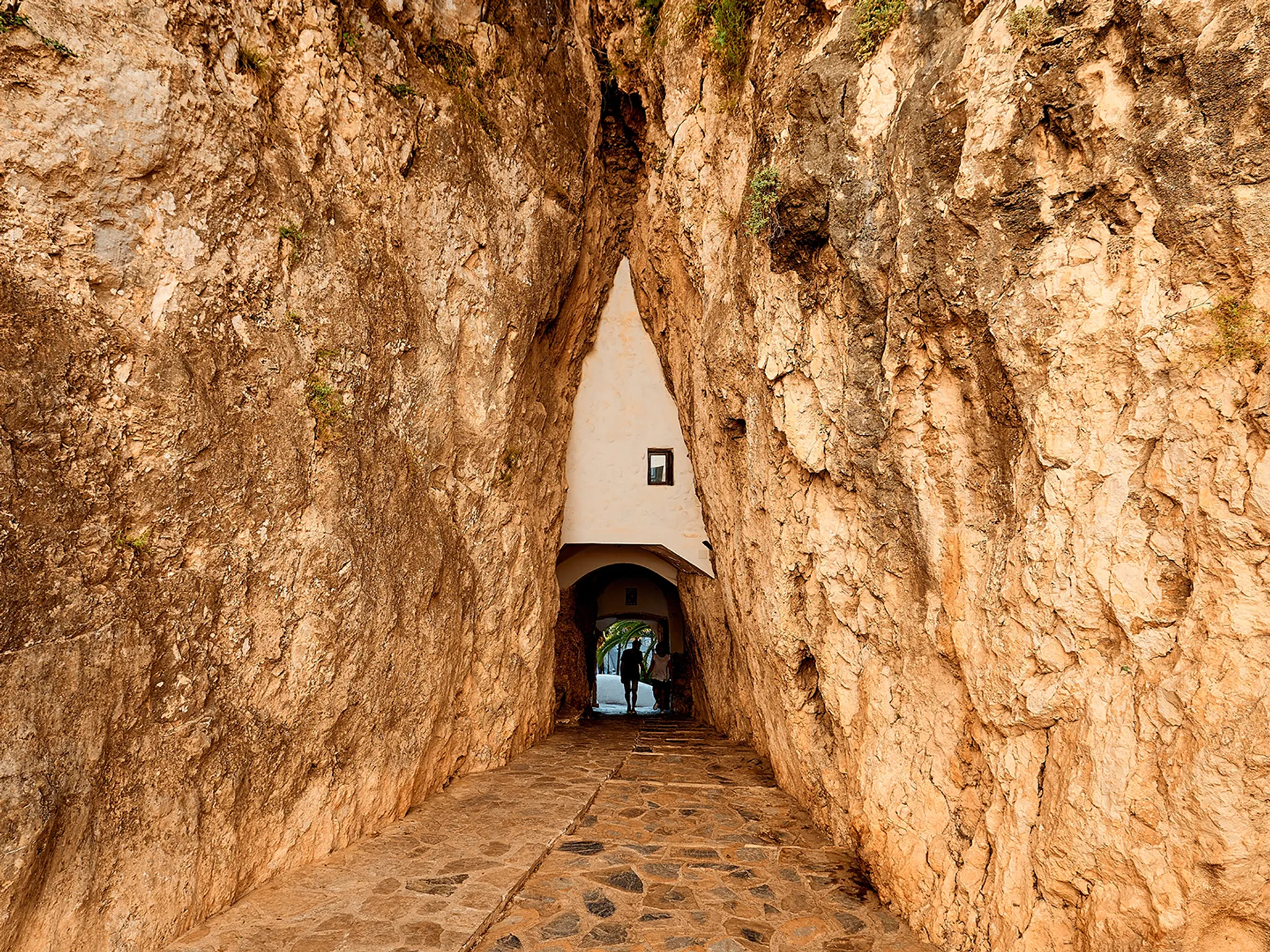 Acceso al pueblo de Guadalest