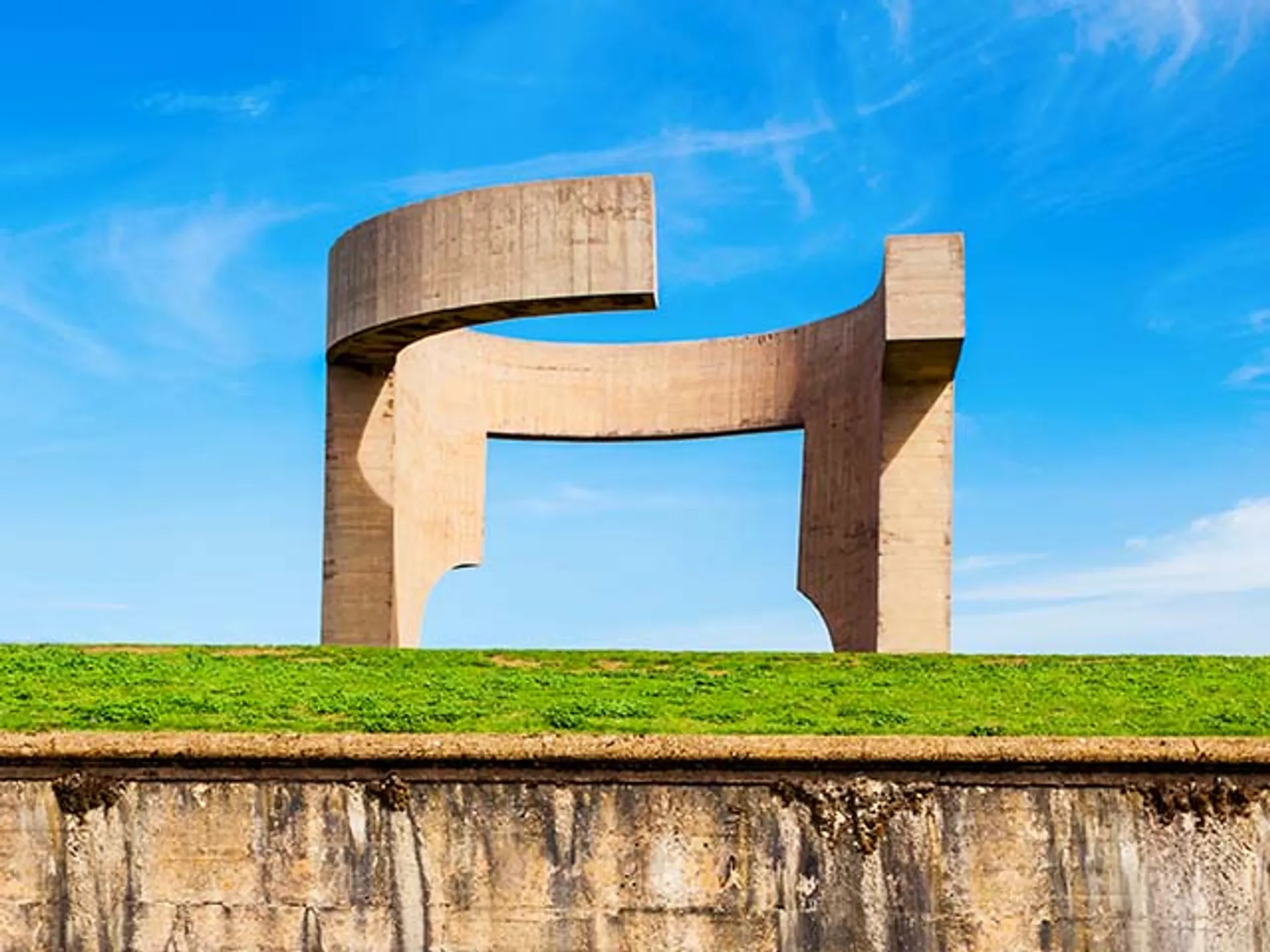 Elogio del Horizonte - Qué ver y qué hacer en Gijón y sus alrededores - Blog - Buendía Tours