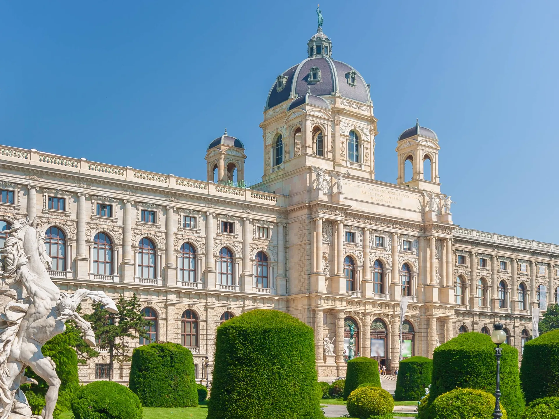 Museumsquartier - Viena - Los 15 imprescindibles de Viena - Blog - Buendía Tours