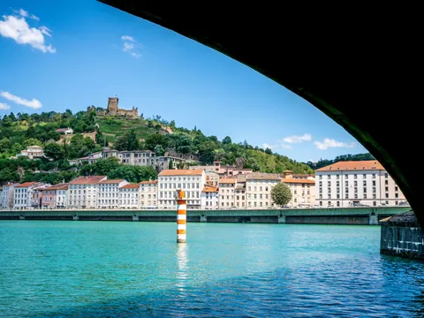 Castillo Medieval Batie excursión Vienne desde Lyon en Tren español