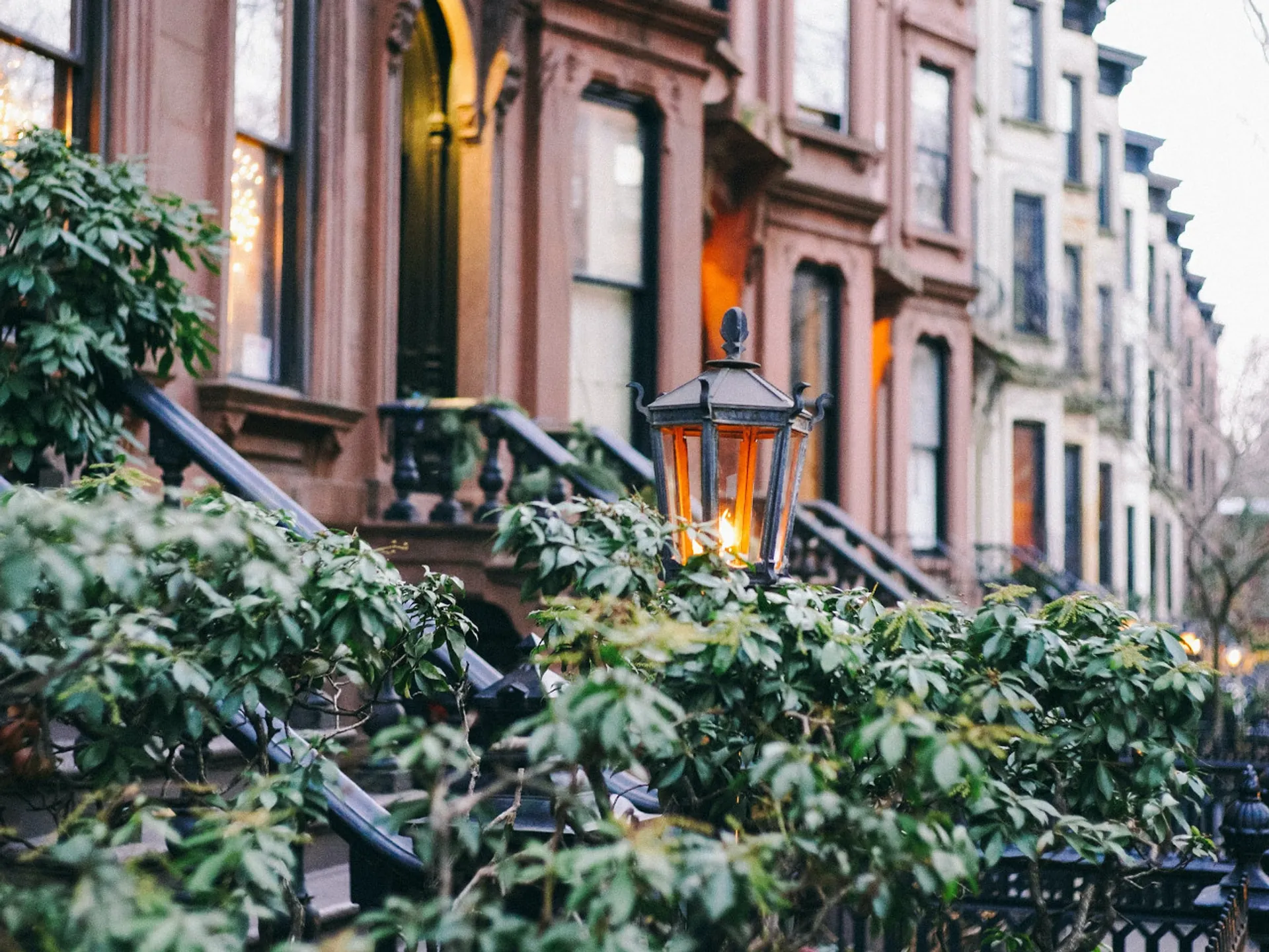 Brownstones del Greenwich Village - Greenwich Village - Qué ver en Nueva York - Guía de Viajes Nueva York - Buendía Tours