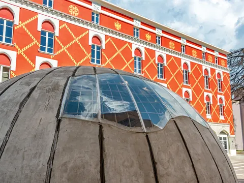 visita guiada Triana Albania
