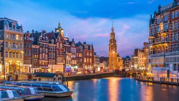 noche-amsterdam-canales.jpg