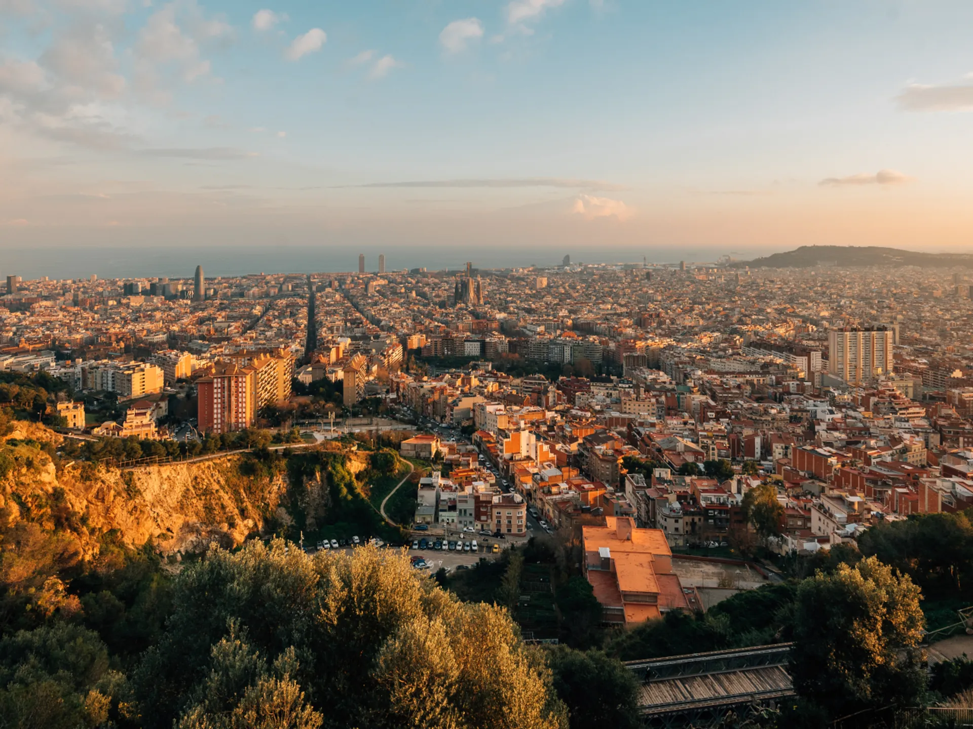 Vista de Barcelona desde los Bunkers del Carmel - Bunkers del Carmel de Barcelona - Qué ver en Barcelona - Guía de Viajes Barcelona - Buendía Tours