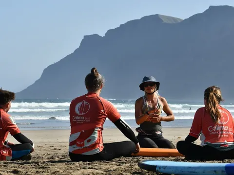 clase Surf Famara Grupo Lanzarote Canarias