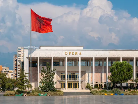La Ópera será nuestro punto de salida en este free tour por Tirana.