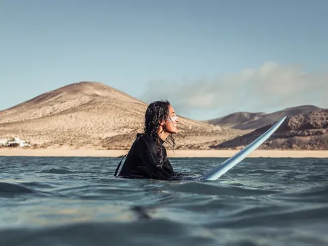 Clase de surf en Caleta de Fuste