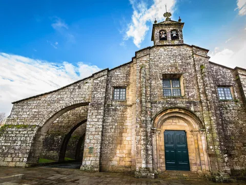 free tour Santiago Imprescindible visita guiada Santigao Compostela Colegiata Santa Maria Sar Galicia