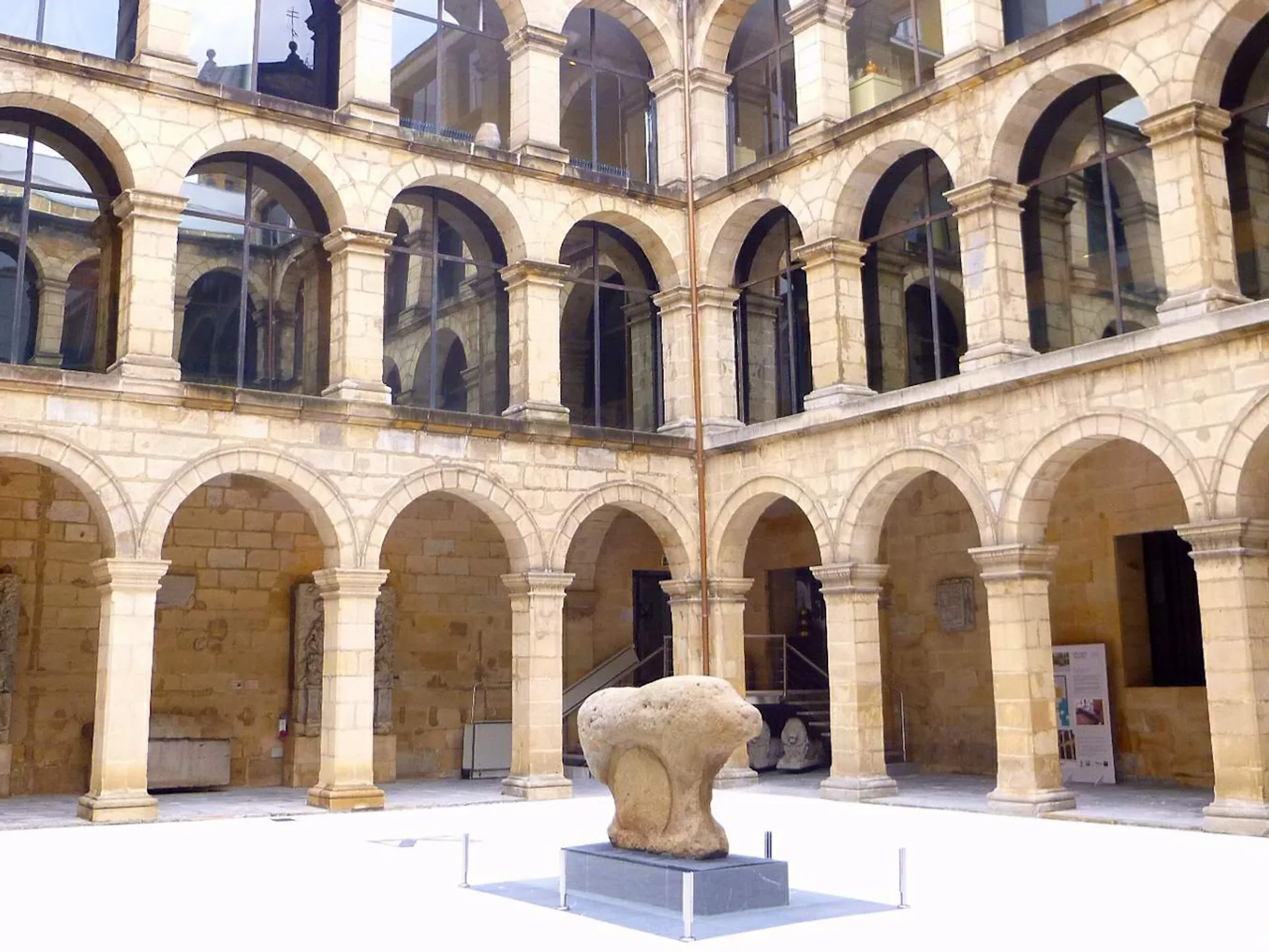Museo Arqueológico de Bilbao - Museos de Bilbao - Qué ver en Bilbao - Guía de viajes Bilbao - Buendía Tours