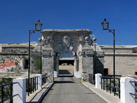 Entrada principal de la fortaleza de San Carlos, La Habana