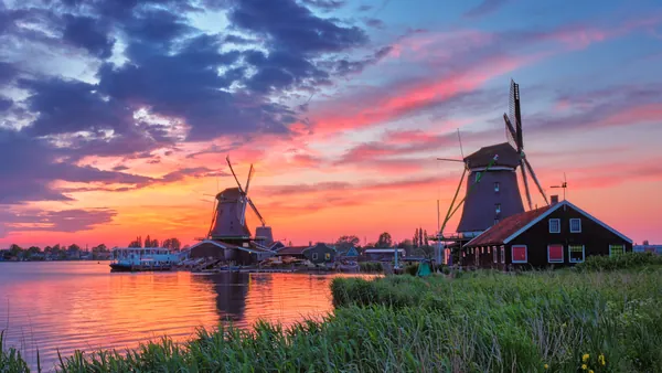 excursion-molinos-zaanse-schaans-atardecer-desde-amsterdam.jpg