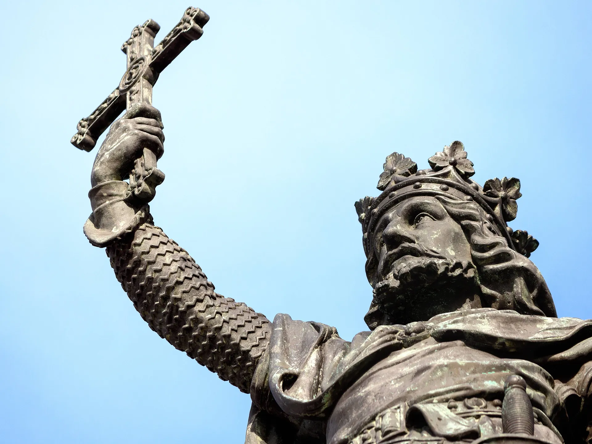 Monumento a Don Pelayo - Qué hacer en Gijón - Guía de Viajes Gijón - Buendía