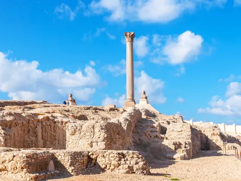 Columna Pompeya y Esfinge Alejandria excursión a Alejandria desde el Cairo excursiones y Actividades en el Cairo