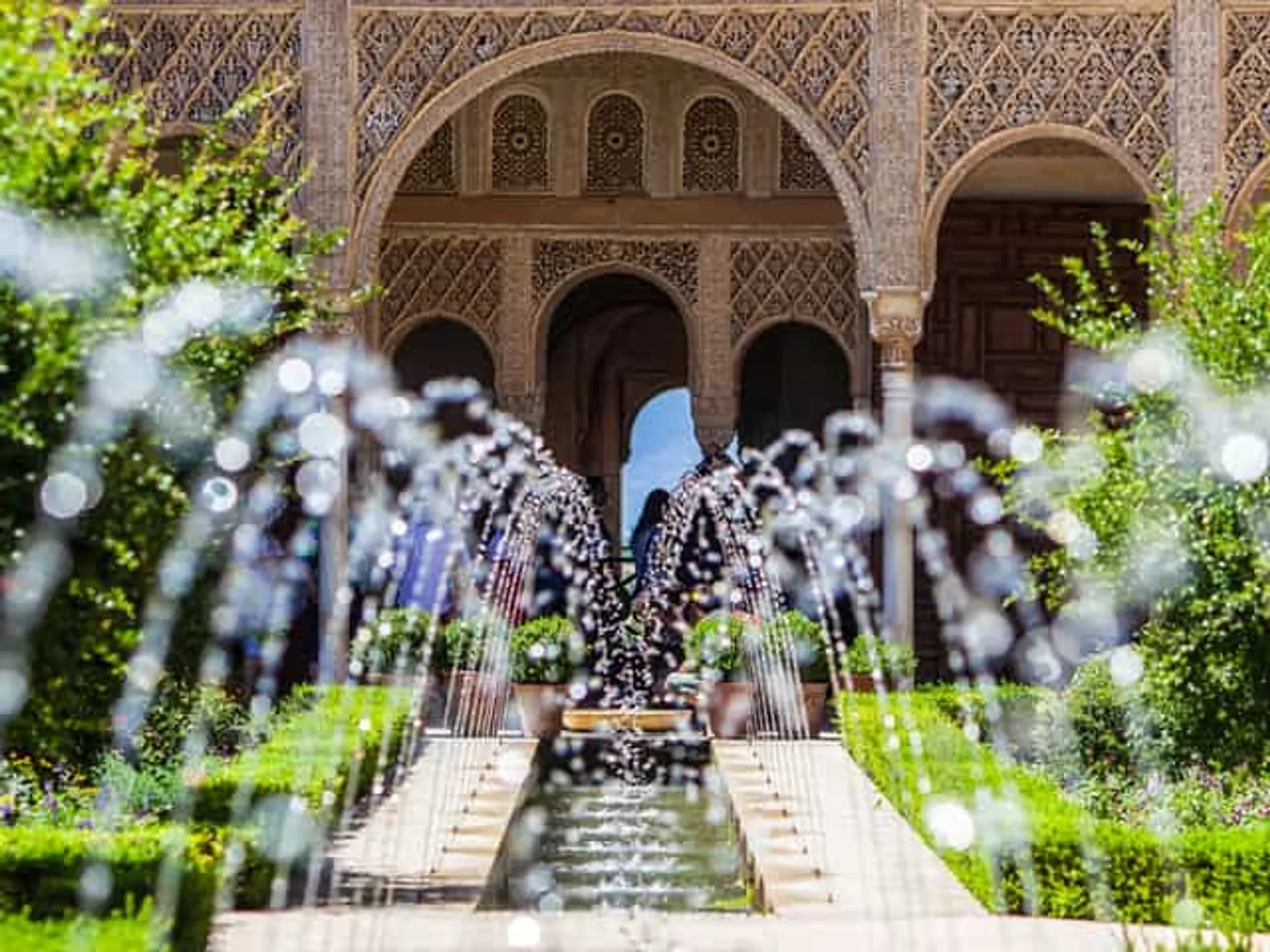 Alhambra en Verano-Qué hacer en verano-Granada-Guías de viajes Buendía Tours 