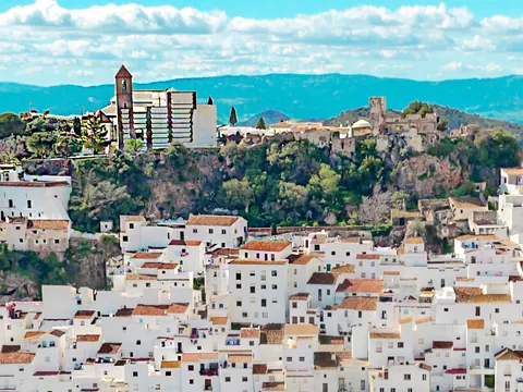 Ruta en bicicleta de montaña a Casares por la Sierra Bermeja