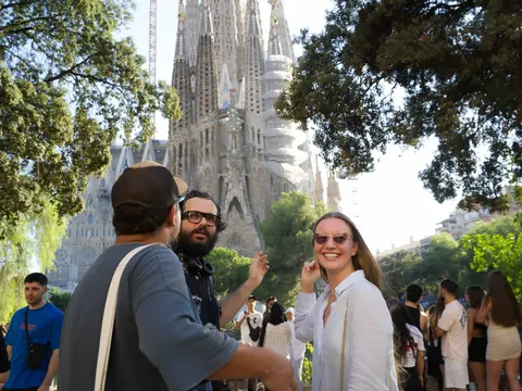 Tour Icónica Barcelona: Sagrada Familia, Gaudí y Degustaciones