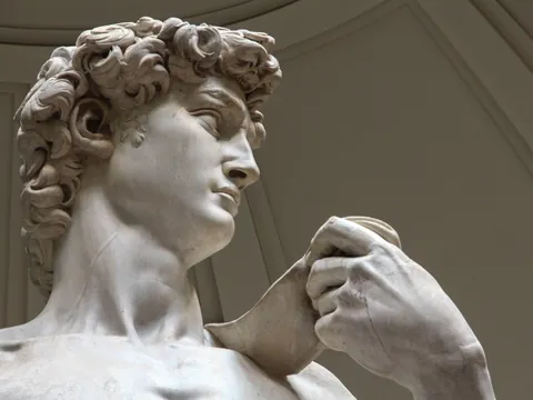 El David de Miguel Angel es una de las esculturas más famosas de la ciudad.
