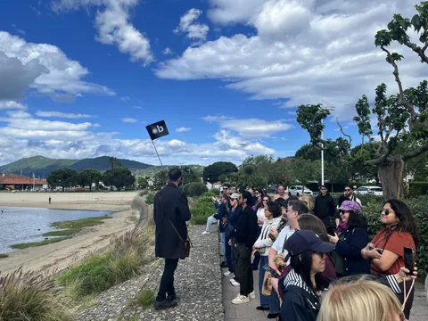 Excursionistas de buendía disfrutando de Hendaya
