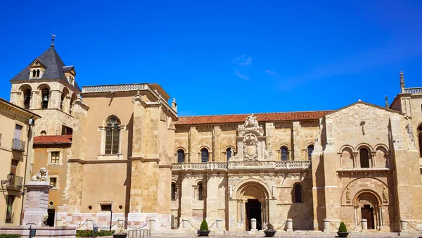 Iglesia de San Isidoro, León, España