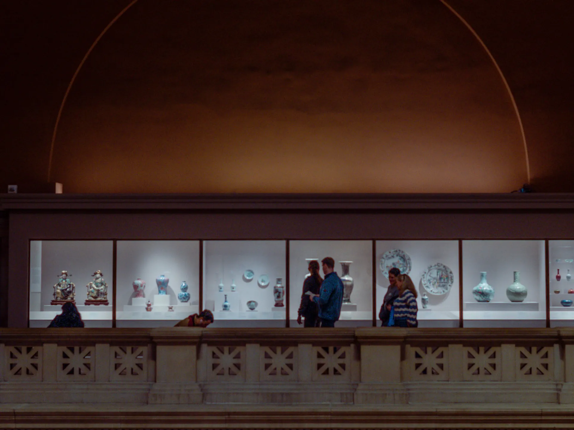 Visitantes en una colección del Museo Metropolitano de Arte de Nueva York - Museo Metropolitano de Arte - Museos de Nueva York - Qué ver en Nueva York - Guía de Viajes Nueva York - Buendía Tours