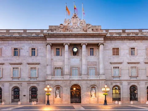 Fachada del Ayuntamiento de Barcelona en la Plaça Sant Jaume