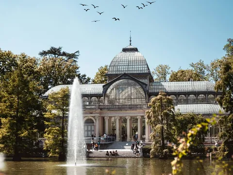 Palacio de Cristal y fuente del estanque, Retiro de Madrid
