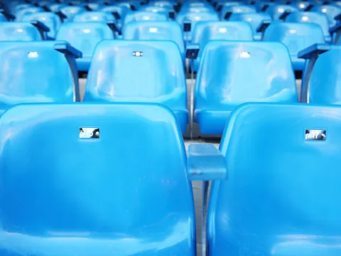 Gradas azules del estadio del icónico club madrileño.