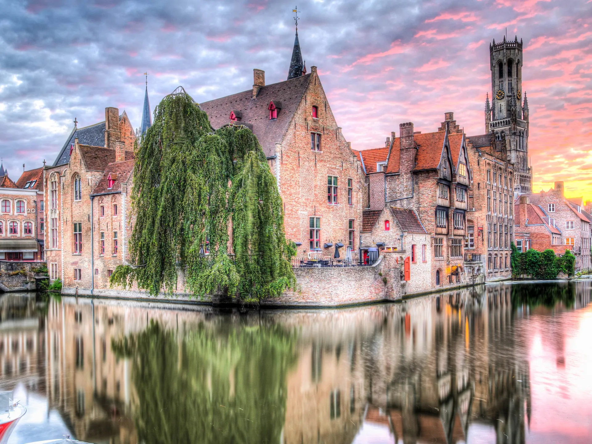 Canal de Brujas visto desde el Muelle del Rosario
