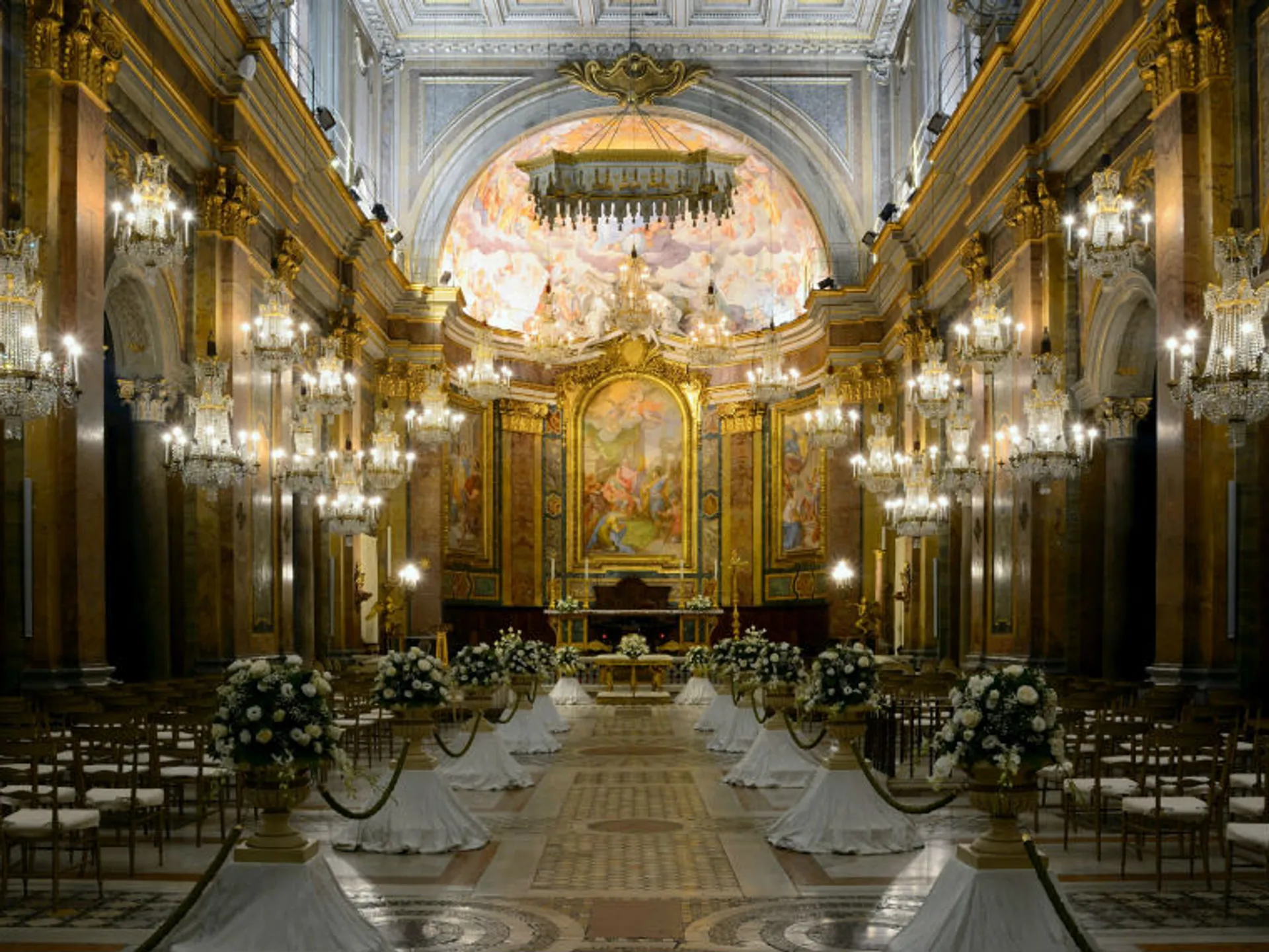 Interior de la Basílica de San Giovanni e Paolo de Venecia