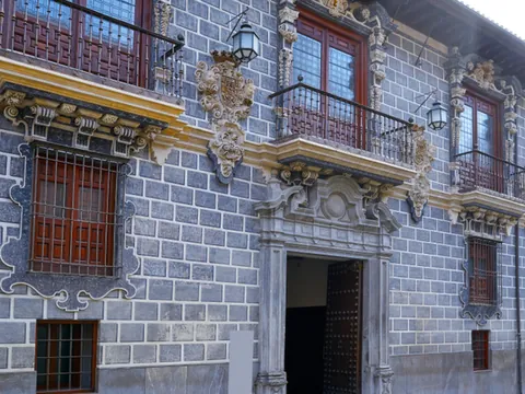 Madraza - Granada.jpg