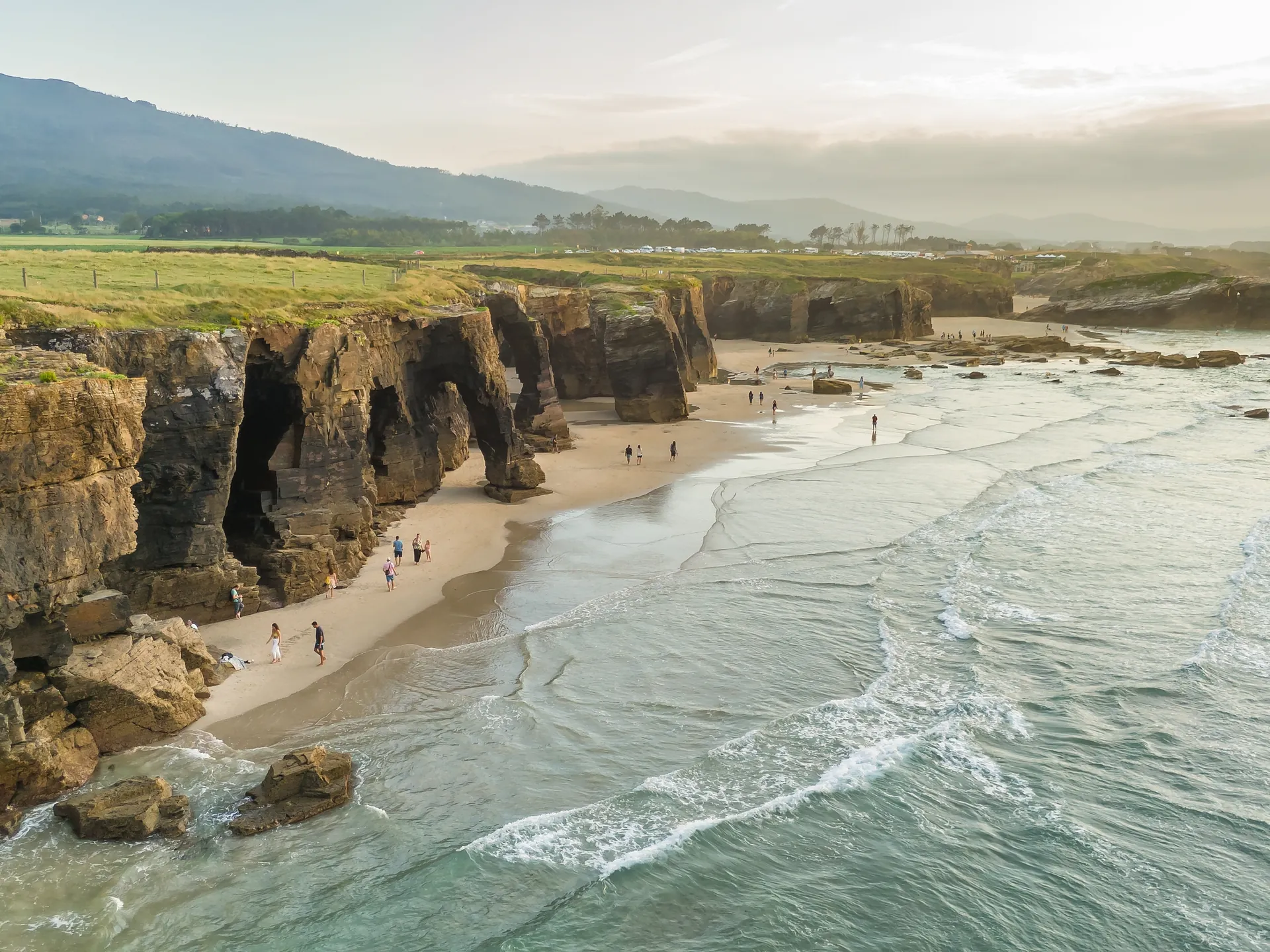 playa de as catedrais aérea