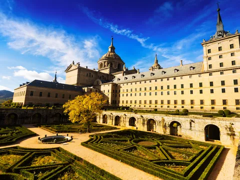 vista San Lorenzo del Escorial visita guiada Monasterio San Lorenzo del Escorial visitas guiadas y excursiones en Madrid