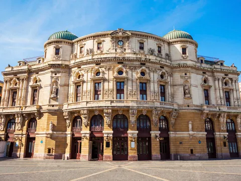 Teatro Arriaga de Bilbao, emblemático edificio junto a la ría