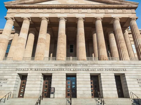 Fachada del Smithsonian American Art Museum en Washington D.C., Estados Unidos
