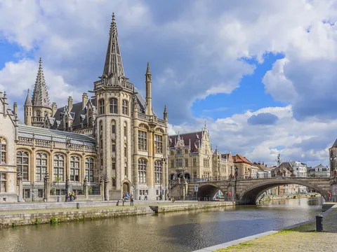 tour privado Gante visita guiada privada Graslei Muelles Korenlei Rio Leie Bélgica